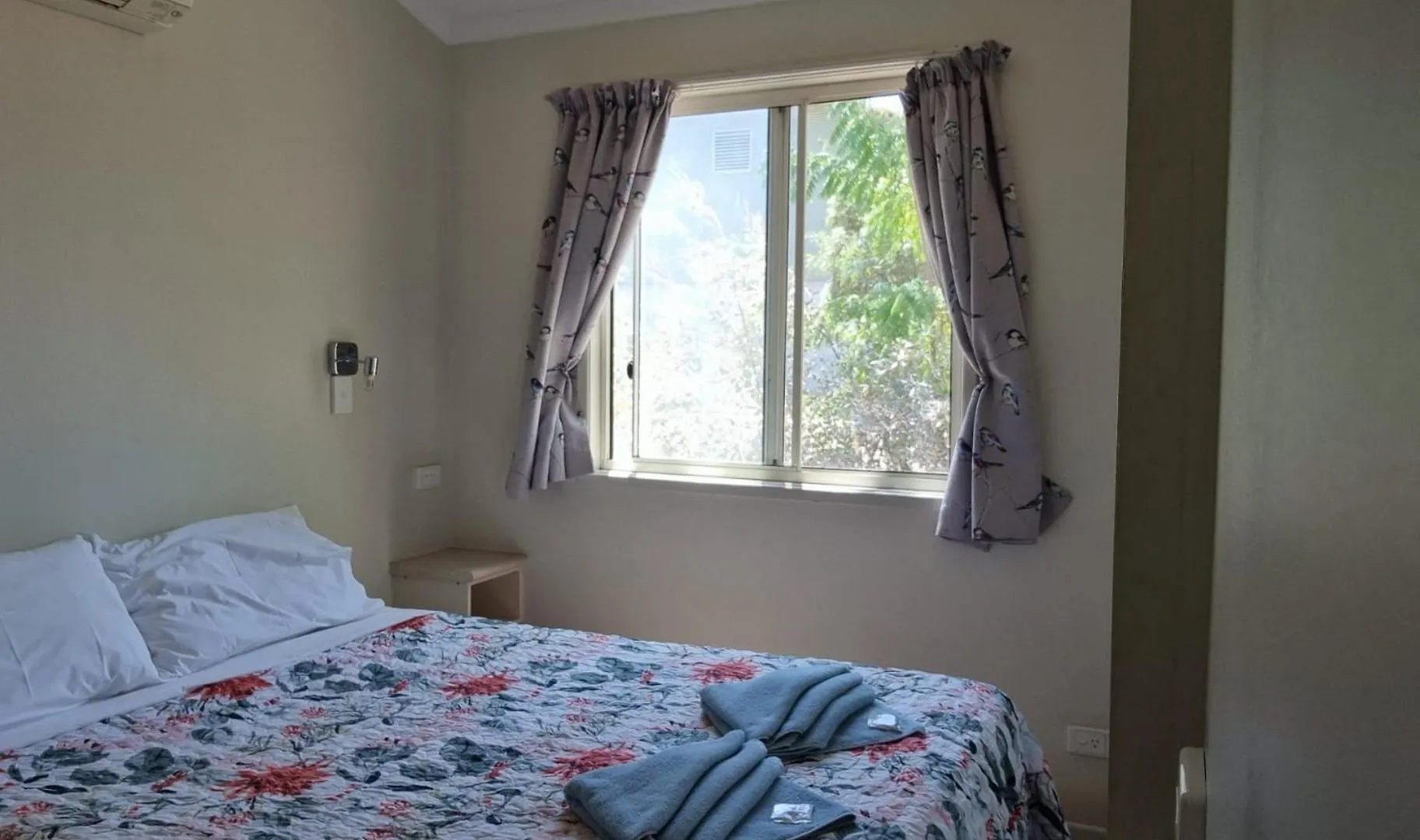 Aparthotel Blackall Caravan Park